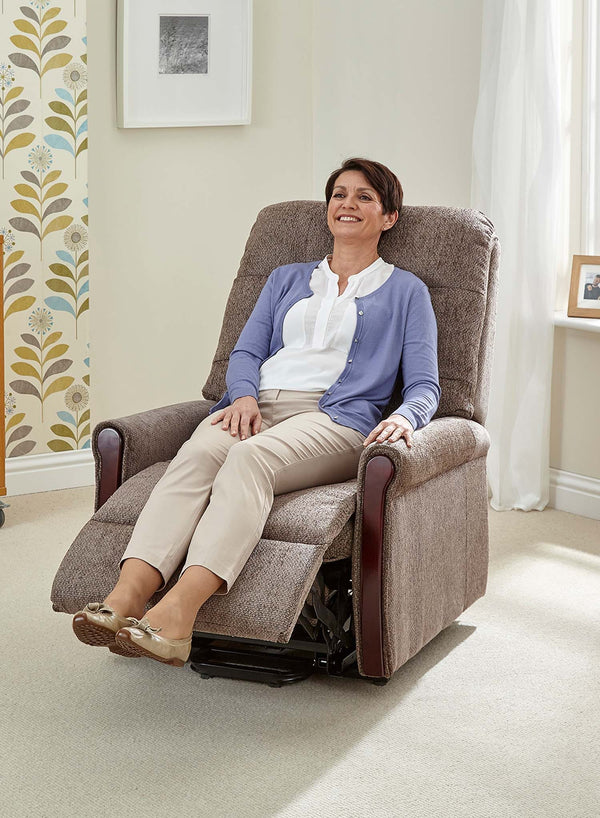 MaxiComfort Classic Riser Recliner in use