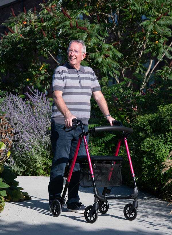 Endeavour 2.0 Rollator in use