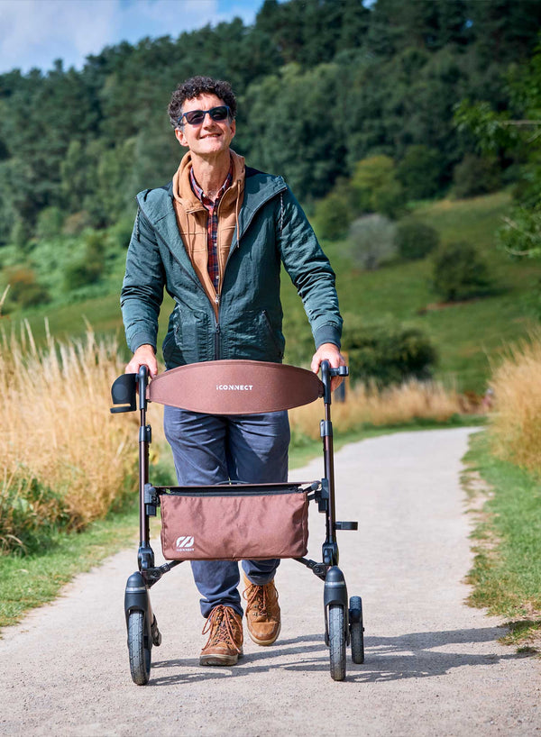 iCONNECT Cascade Rollator in use