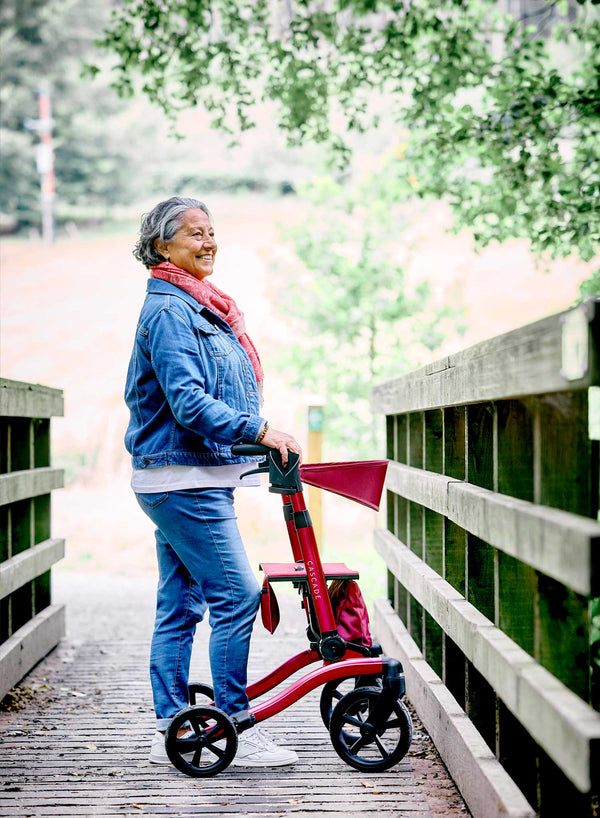 iCONNECT Cascade Rollator in use