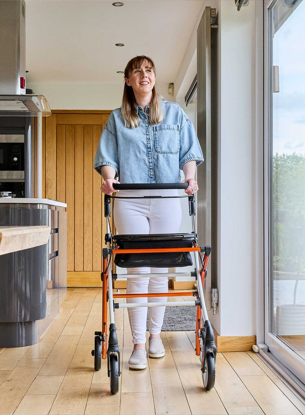 Tuni Tesara Rollator in use