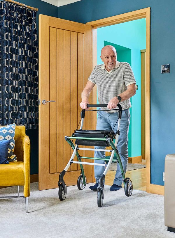 Tuni Tesara Rollator in use