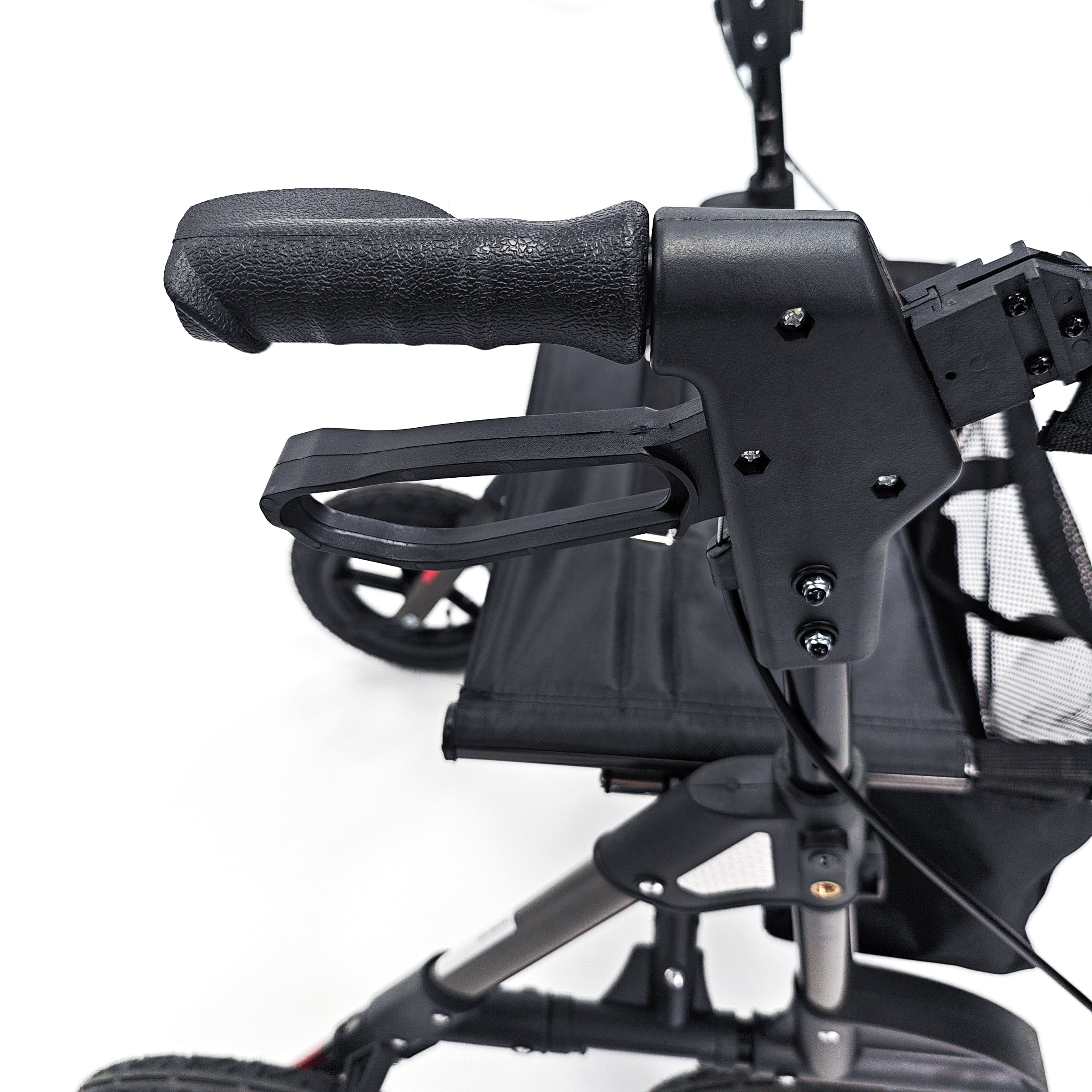 Traxion Outdoor Rollator