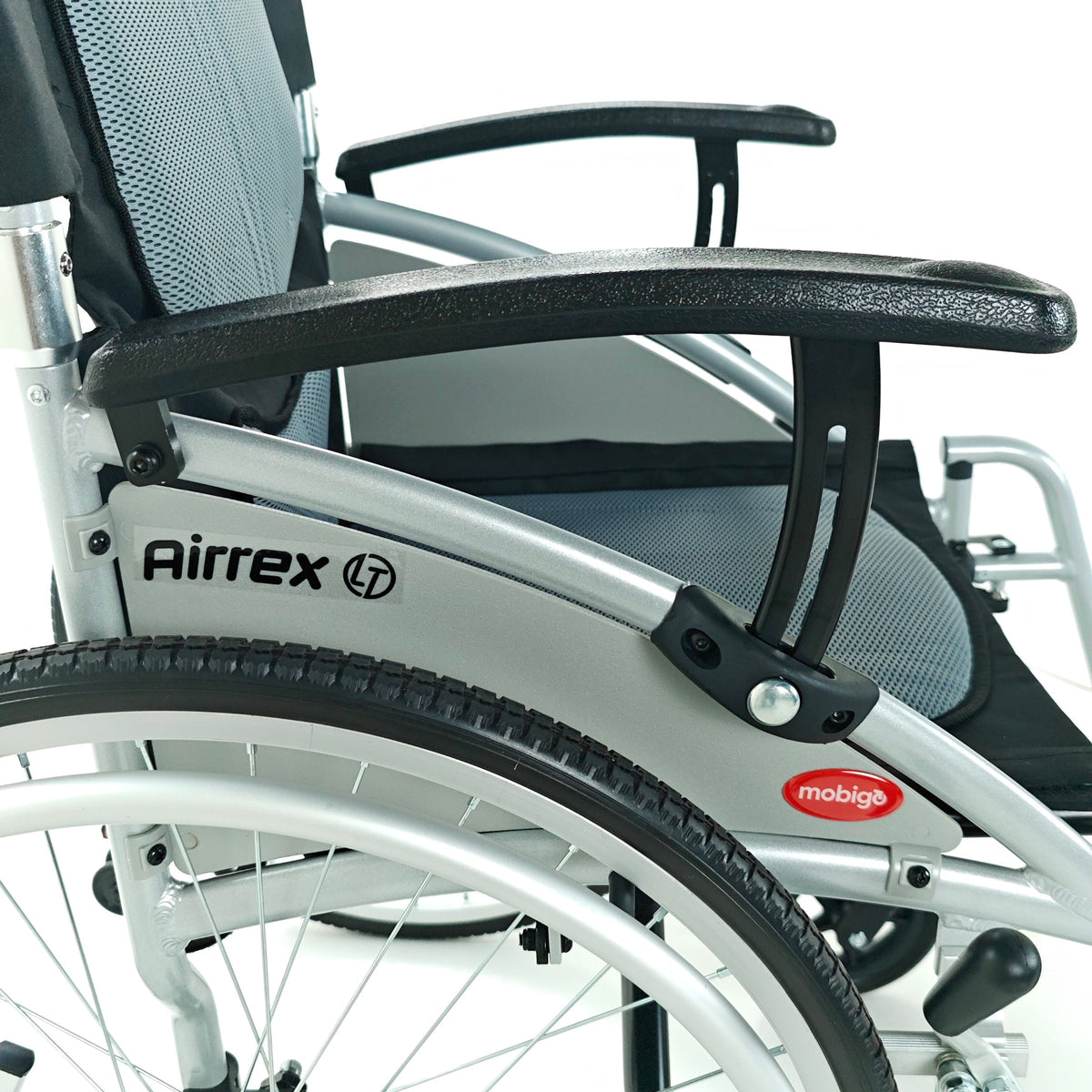 CC2508100100_4.jpg