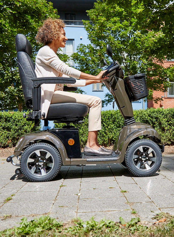 Roadmaster Enzo 8 in use