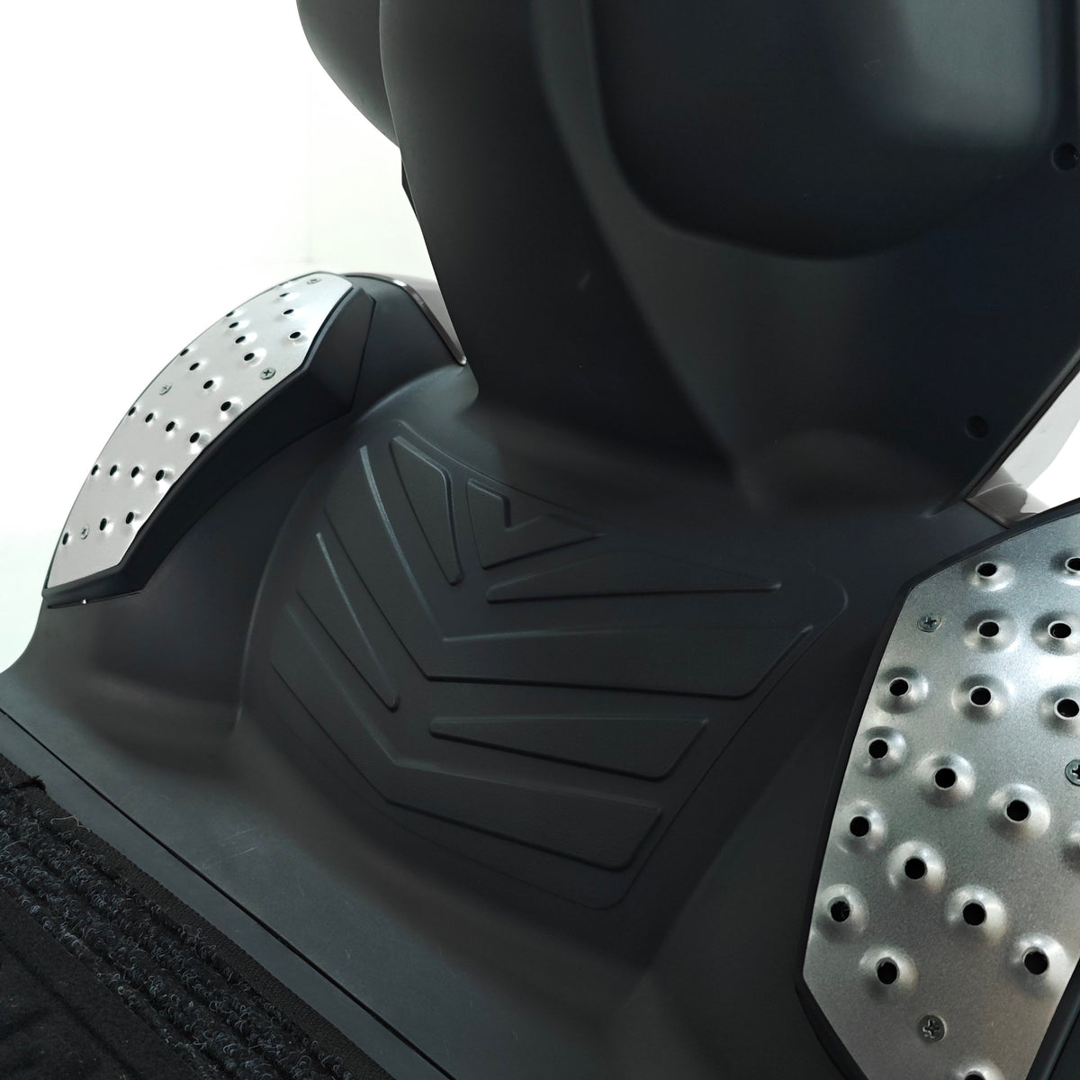 S8CCX25B0011_7.jpg