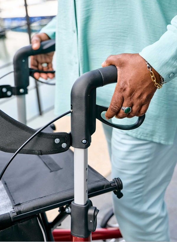 iLITE Solus Carbon Fibre Rollator in use