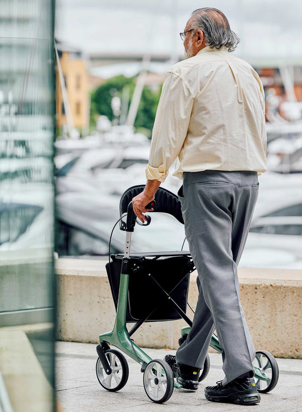 iLITE Solus Carbon Fibre Rollator in use