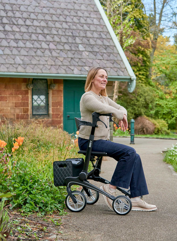 proLite Carbon X Fold Rollator in use