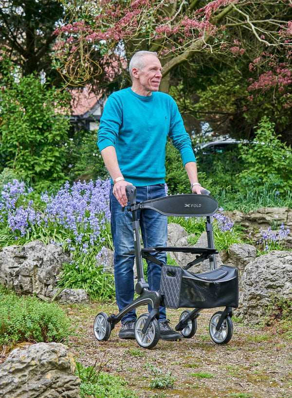 proLite Carbon X Fold Rollator in use