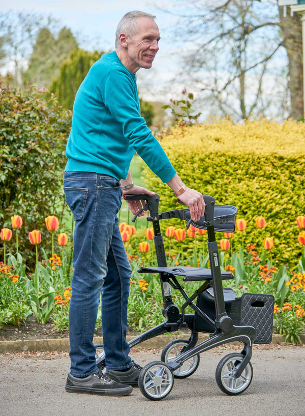 proLite Carbon X Fold Rollator in use